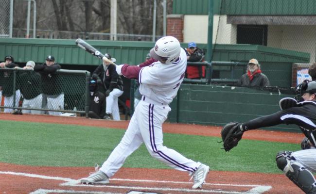 Greyhounds Complete Series Sweep of Independence