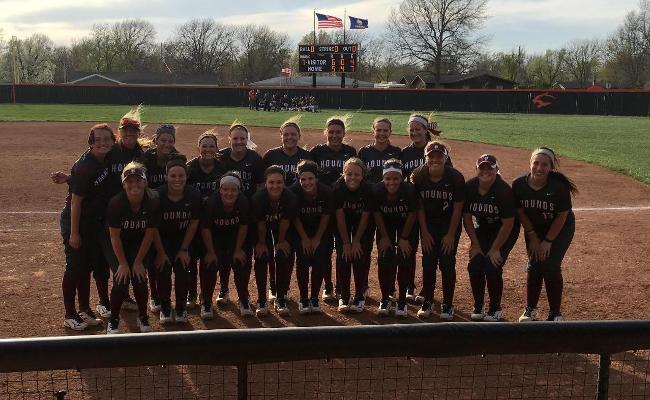 Lady Hounds Sweep Neosho County